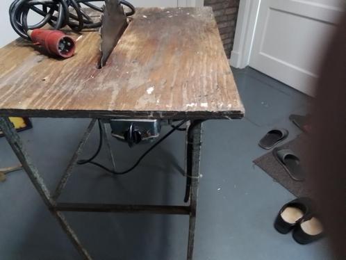 Zaagtafel 380 volt met 4 zaagbladen, Doe-het-zelf en Verbouw, Gereedschap | Zaagmachines, Gebruikt, Cirkelzaag, 1200 watt of meer