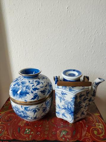Prachtige porseleinen theepot en dekselpot  beschikbaar voor biedingen