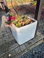 Bloembak. Vierkant of rond, Tuin en Terras, Bloembakken en Plantenbakken, Ophalen, Vierkant, Kunststof, Tuin