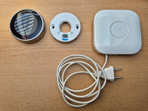 Google Nest Learning Thermostat Gen3 met HeatLink, Doe-het-zelf en Verbouw, Thermostaten, Zo goed als nieuw, Slimme thermostaat