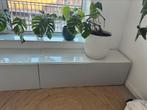 Besta ikea tv meubel wit met glasplaat en grijze deurtjes, Ophalen, Gebruikt, 25 tot 50 cm, Minder dan 100 cm