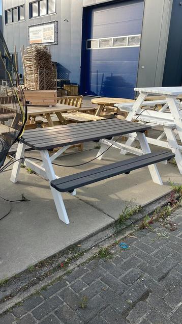 Opruiming. Picknickbank grijs, wit. 180 cm. beschikbaar voor biedingen