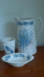 Meander, mooie set: kan, beker en zeepschaaltje, Antiek en Kunst, Ophalen of Verzenden