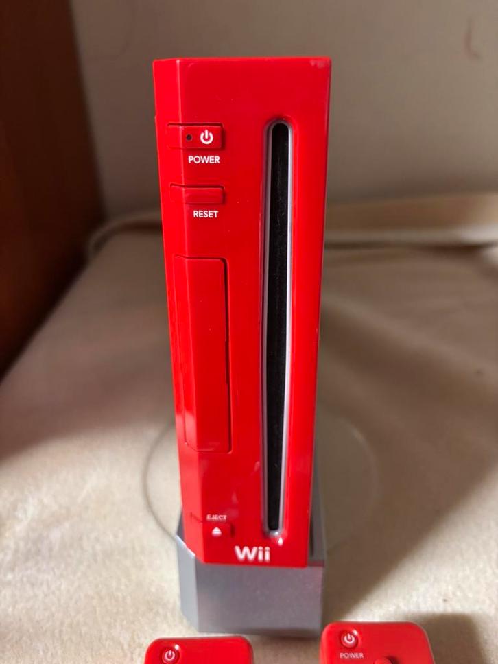 Nintendo wii met balance board en spellen, Spelcomputers en Games, Spelcomputers | Nintendo Wii, Zo goed als nieuw, Met 2 controllers
