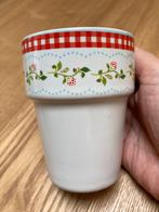 Vintage melkbeker Albert Heijn Kerst, Huis en Inrichting, Keuken | Servies, Gebruikt, Ophalen of Verzenden, Overige stijlen, Kop(pen) en/of Schotel(s)