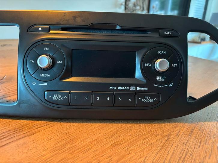 Kia Picanto Inbouw Radio (2014) - Werkend!, Auto-onderdelen, Dashboard en Schakelaars, Kia, Gebruikt, Ophalen of Verzenden