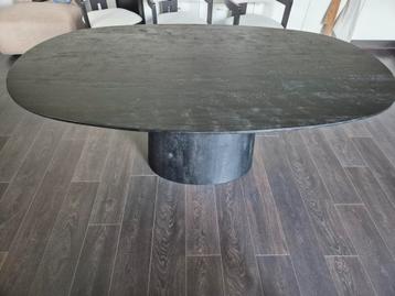 Eleonora Ovale Eettafel 'Aron' Mangohout beschikbaar voor biedingen