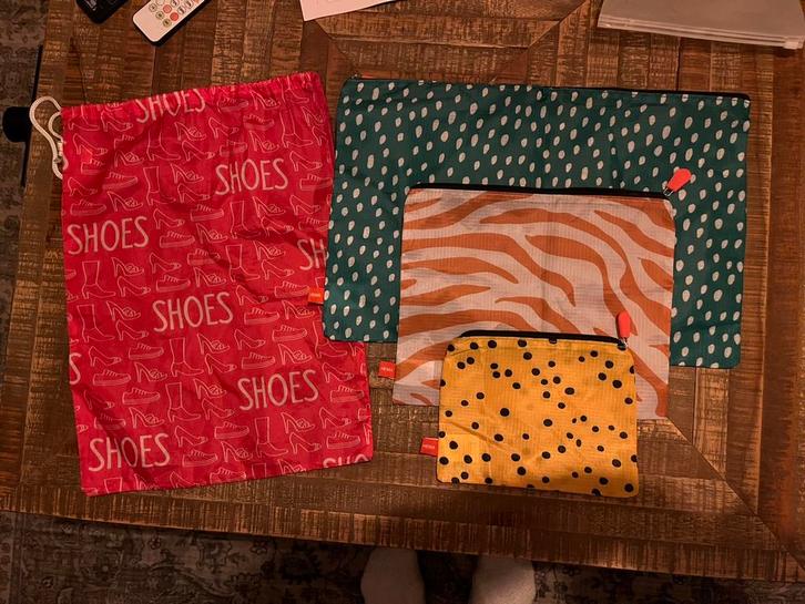 HEMA herbruikbare opbergzakjes & etuis – set – kleurrijk, Sieraden, Tassen en Uiterlijk, Koffers, Zo goed als nieuw, Hard kunststof