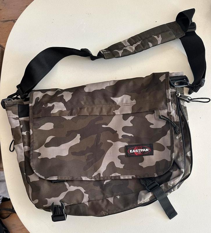 Eastpak Schoudertas, Sieraden, Tassen en Uiterlijk, Tassen | Schoudertassen, Nieuw, Overige merken, Overige kleuren, Ophalen of Verzenden