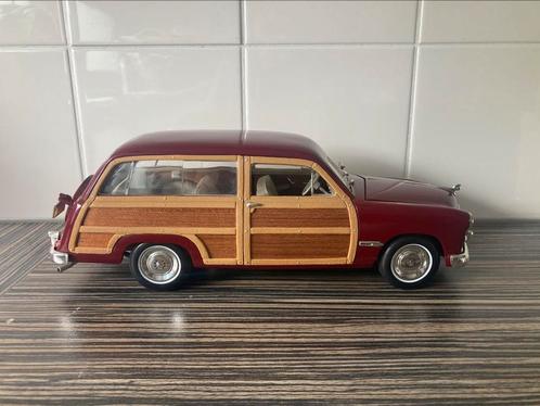 Ford Woody Wagon 1949 echt hout, Hobby en Vrije tijd, Modelauto's | 1:18, Nieuw, Auto, Overige merken, Ophalen of Verzenden