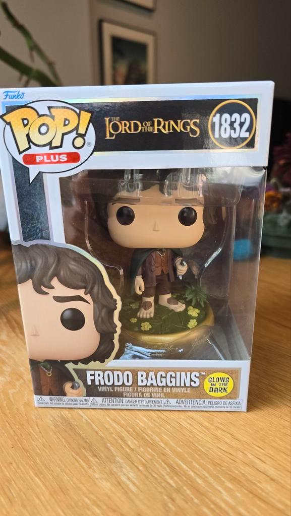 Frodo Baggins Glow in the Dark Funko Pop #1832 - Nieuw!, Verzamelen, Poppetjes en Figuurtjes, Nieuw, Ophalen of Verzenden
