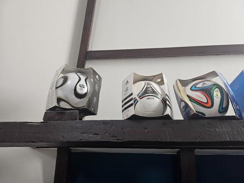 Ek wk ballen officiel, Verzamelen, Sportartikelen en Voetbal, Zo goed als nieuw, Overige typen, Overige sporten, Ophalen