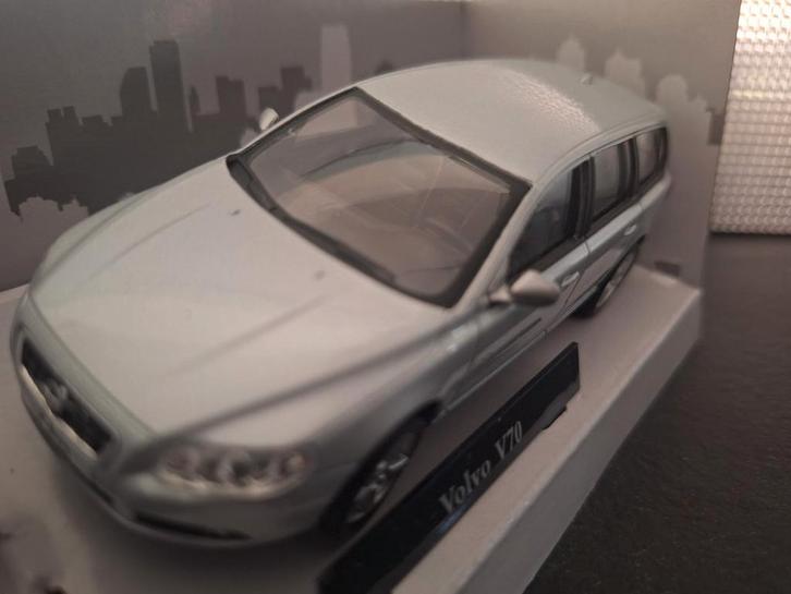 Volvo V70 Combi 2009 Schaal 1:43, Hobby en Vrije tijd, Modelauto's | 1:43, Nieuw, Auto, Overige merken, Ophalen of Verzenden