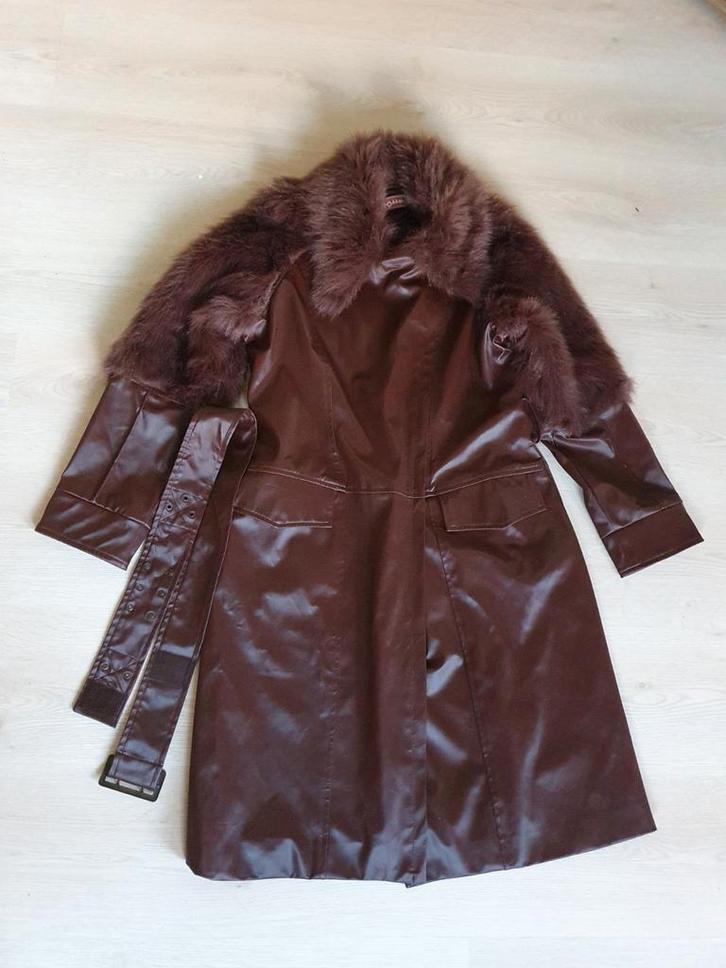 Bruine Kreukelvrij slijtvast en lichte jas mt L van Holly., Kleding | Dames, Jassen | Winter, Zo goed als nieuw, Bruin, Ophalen of Verzenden