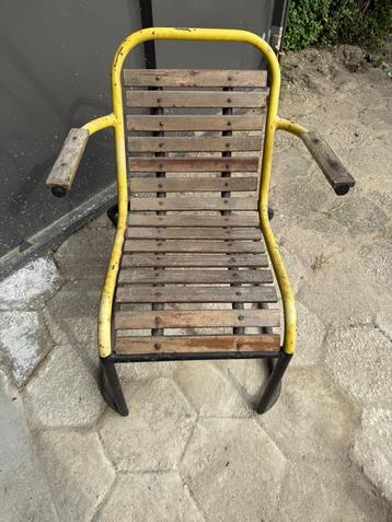 Vintage Deense tuinstoel jaren 70 beschikbaar voor biedingen
