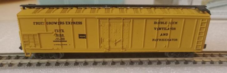 USA Wagon Fruity Growers Express EDFX 9253 Double deck Geel, Hobby en Vrije tijd, Modeltreinen | N-Spoor, Zo goed als nieuw, Wagon