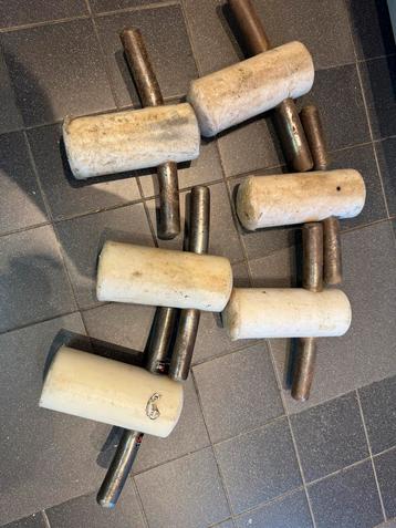 De wit tegelklopper beschikbaar voor biedingen