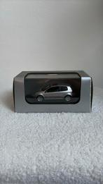 VW golf 5 zilver 1:43, Hobby en Vrije tijd, Modelauto's | 1:43, Ophalen of Verzenden, Zo goed als nieuw, Auto, Norev
