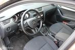 Skoda Octavia Combi 1.0 TSI LED Trekhaak Stoel.verw, Auto's, Euro 6, Bruin, 116 pk, Origineel Nederlands