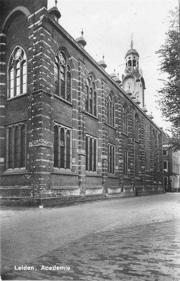 (377-643-011) Leiden  Academie beschikbaar voor biedingen