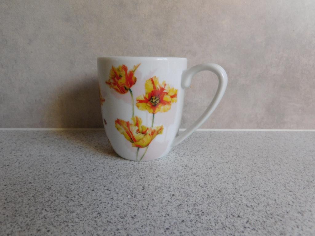 Senseo mok Tulp Hallmark MB Marjolein Bastin, Ophalen of Verzenden, Zo goed als nieuw, Overige stijlen, Kop(pen) en/of Schotel(s)