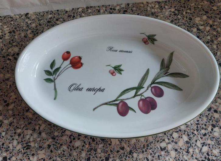 Ovale schaal Apilco ovale schaal, Huis en Inrichting, Keuken | Servies, Zo goed als nieuw, Kop(pen) en/of Schotel(s), Overige stijlen