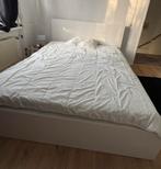 Bed, Huis en Inrichting, Tweepersoons, Zo goed als nieuw, Hout, 140 cm