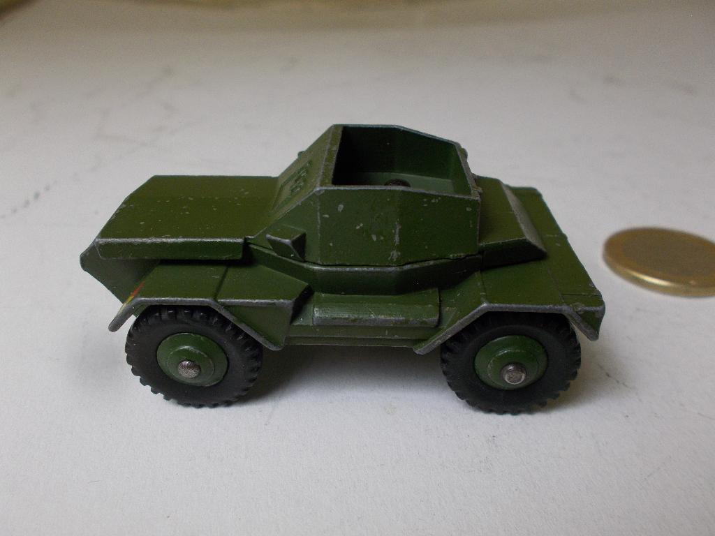 1954 Dinky Toys 673 SCOUT CAR + DRIVER! (-B-), Ophalen of Verzenden, Gebruikt, Auto, Dinky Toys