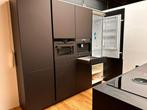 Eiland keuken in Zwart mat AEG Koffiemachine € 14.499,-, Ophalen, Nobilia-Werke J. Stickling GmbH & Co. KG Waldstraße 53-57 33415 Verl, Duitsland
