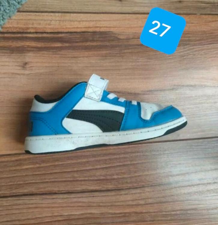 Puma schoenen maat 27 blauw zwart wit 💫, Kinderen en Baby's, Kinderkleding | Schoenen en Sokken, Zo goed als nieuw, Schoenen
