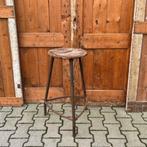Kruk metaal metalen origineel industrie barn found hout zit, 60 tot 90 cm, Gebruikt, Ophalen of Verzenden, Met voetsteun