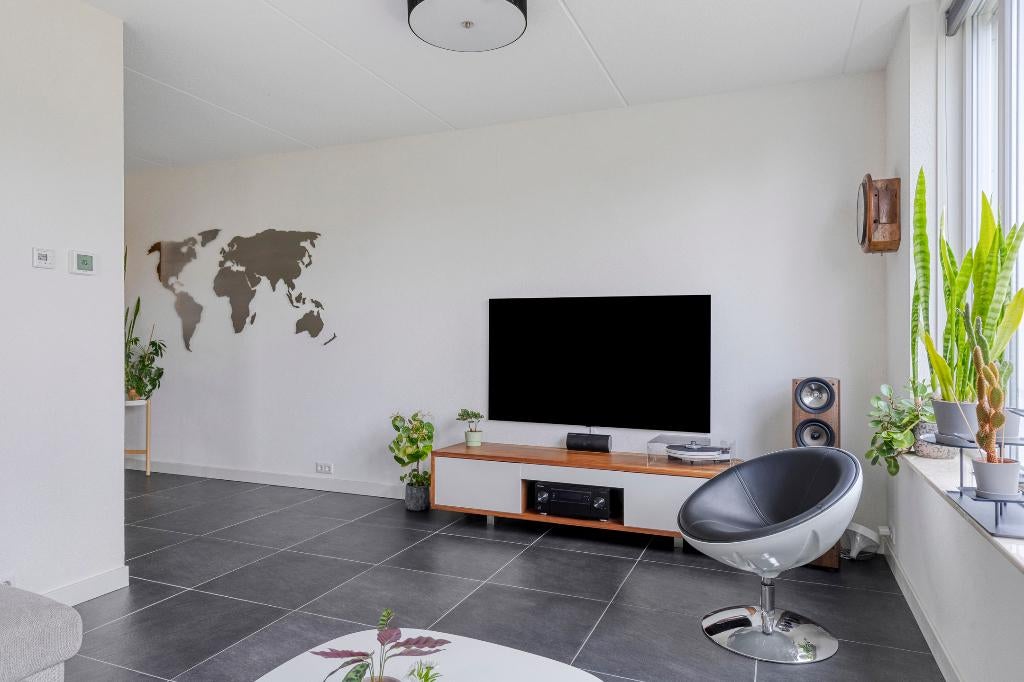 Notenhouten TV-Meubel zwevend maatwerk 180 cm + Philips Hue, Ophalen, Design, 150 tot 200 cm, Zo goed als nieuw
