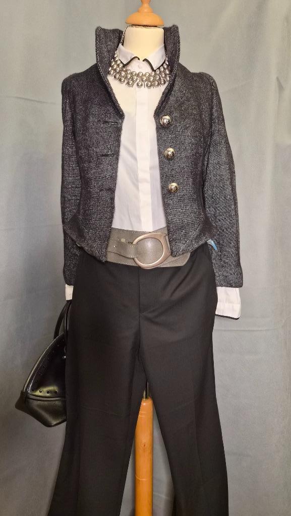 Spectaculair jasje EMPORIO ARMANI | Wol | Maat 40, Kleding | Dames, Jasjes, Kostuums en Pakken, Zo goed als nieuw, Jasje, Maat 36 (S)