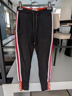 Stoere zwarte joggingbroek van Reserved in maat 158., Broek, Reserved, Ophalen of Verzenden, Zo goed als nieuw