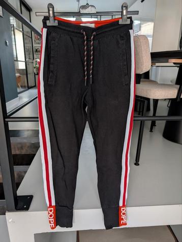 Stoere zwarte joggingbroek van Reserved in maat 158.  beschikbaar voor biedingen