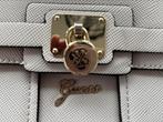 GUESS LEREN DAMESTAS, Sieraden, Tassen en Uiterlijk, Tassen | Schoudertassen, Overige merken, Beige, Ophalen of Verzenden, Zo goed als nieuw