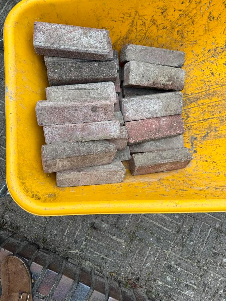 GRATIS // Gebruikte Bakstenen - Klinkers, Tuin en Terras, Tegels en Klinkers, Gebruikt, Klinkers, Beton, Minder dan 5 m², Ophalen