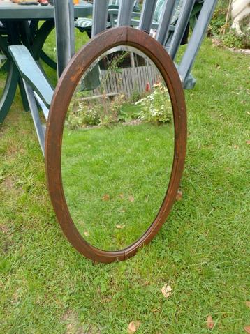 antieke ovale spiegel met eikenhouten lijst beschikbaar voor biedingen