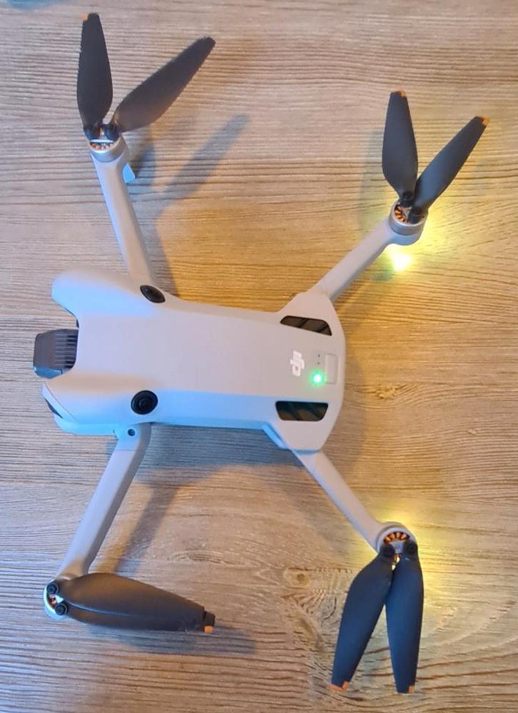 Dji Mini 4 pro Fly more combo set. Weinig vlieguren., Audio, Tv en Foto, Drones, Zo goed als nieuw, Ophalen