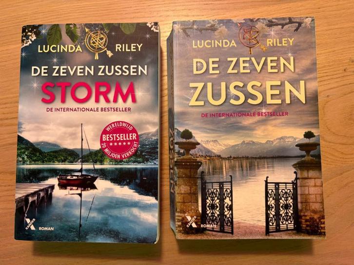 De Zeven Zussen deel 1 en 2, Boeken, Romans, Gelezen, Nederland, Ophalen of Verzenden