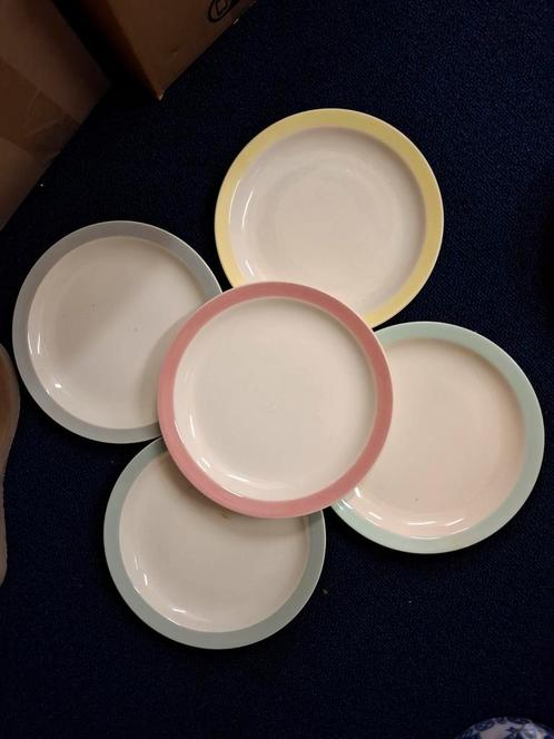 Pastel borden, extra smalle rand, Petrus Regout Maastricht, Antiek en Kunst, Antiek | Servies los, Ophalen of Verzenden