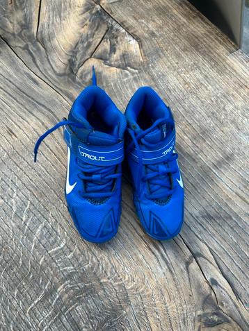 Beebal / honkbal schoenen (31) beschikbaar voor biedingen