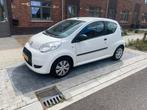 Citroën C1 1.0 3-DRS 2011 Wit, Auto's, Voorwielaandrijving, Stof, 4 stoelen, C1