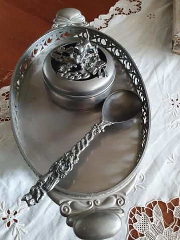 Leuke tinnen items beschikbaar voor biedingen
