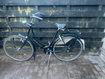 Solide weduwefiets Gazelle beschikbaar voor biedingen