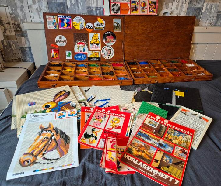 Ministeck twee kisten met alle kleuren, platen, boekjes, Hobby en Vrije tijd, Ministeck, Gebruikt, Overige typen, Ophalen