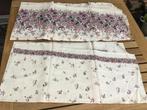3 mooie lappen ecru viscose met purper paarse bloemen, Hobby en Vrije tijd, Stoffen en Lappen, Ophalen of Verzenden, Nieuw, Overige kleuren