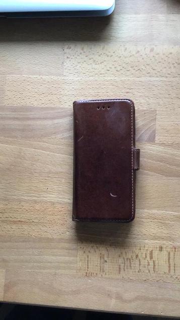 Leren hoesje iPhone se2020 beschikbaar voor biedingen