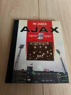Ajax 90 Jaar Jubileumboek + Extra's, Boeken, Ophalen of Verzenden, Gelezen, Balsport