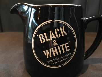 Black & White Scotch Whisky Jug beschikbaar voor biedingen